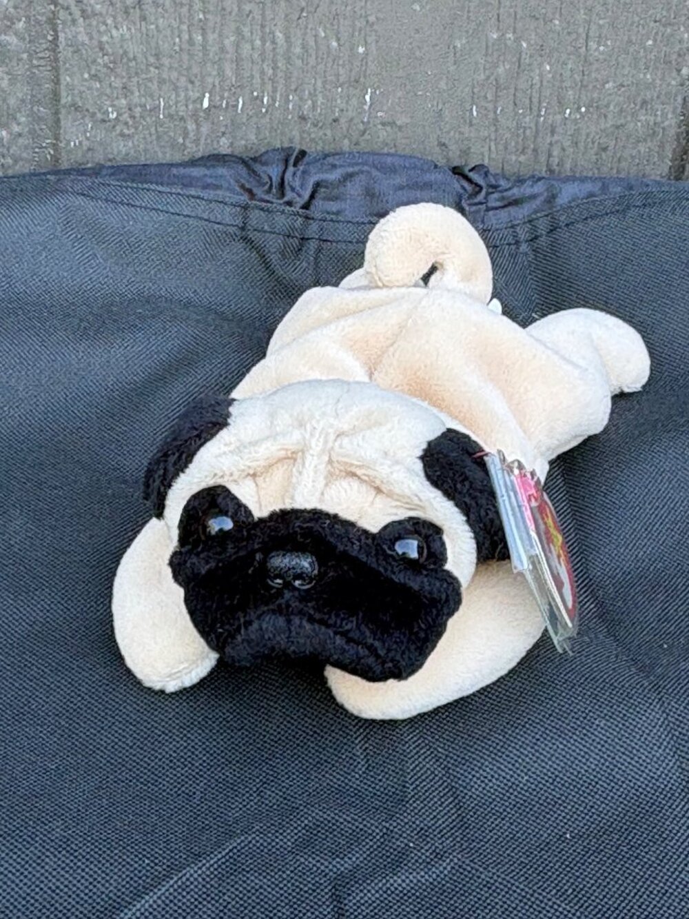 Ty Beanie Baby Pugsly The Pug Dog Plush Toy 1996 Beige & Black Stuffed Animal